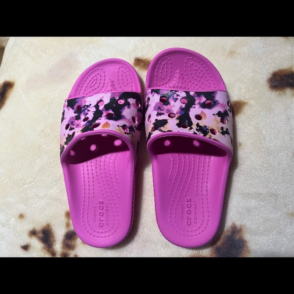 Crocs slides size 11 pink. New! - Picture 3 of 4